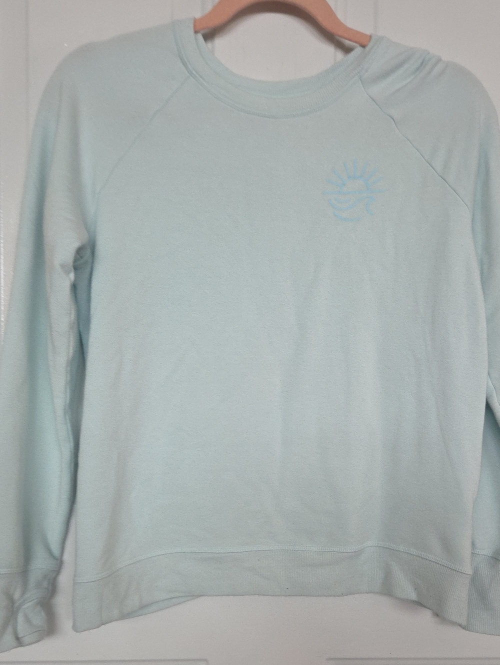 Athleta Girls Light Blue Crewneck Sweatshirt xxl/16